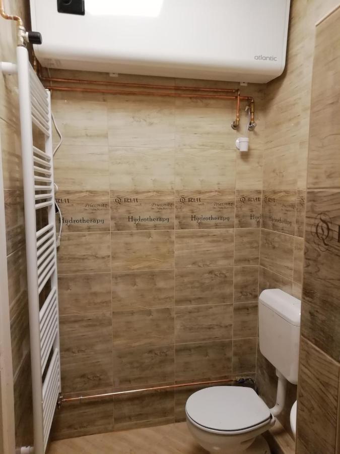 COLLINGO Belvárosi Szállás Kazincbarcika Esterno foto